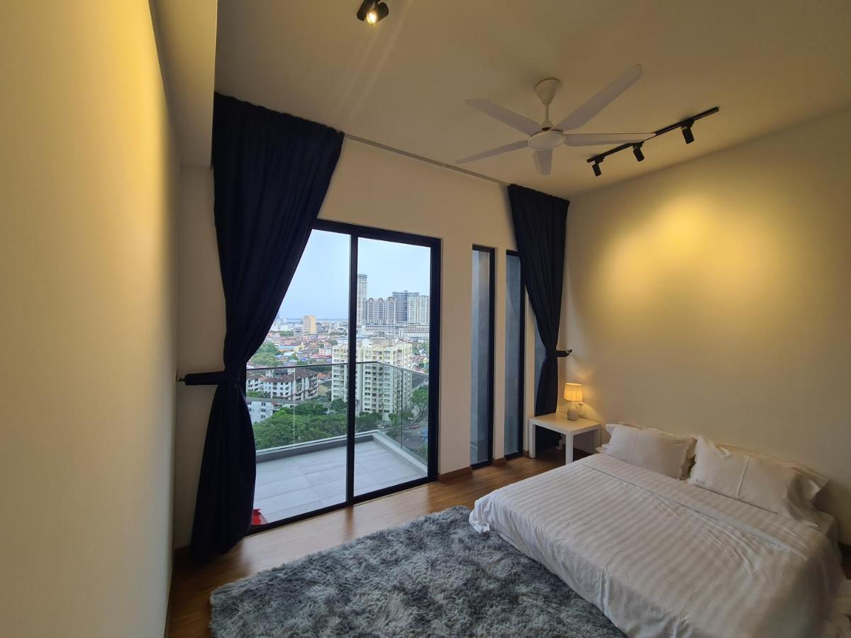 Beacon Executive Premium Suite George Town Exterior foto