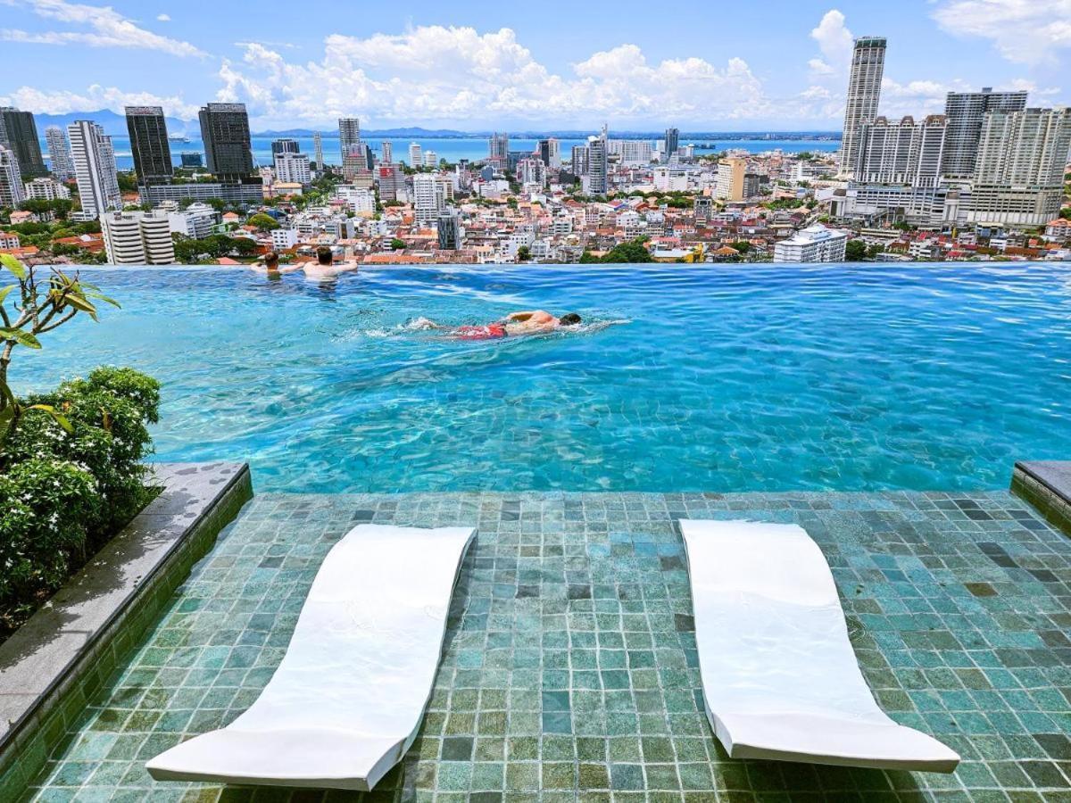 Beacon Executive Premium Suite George Town Exterior foto