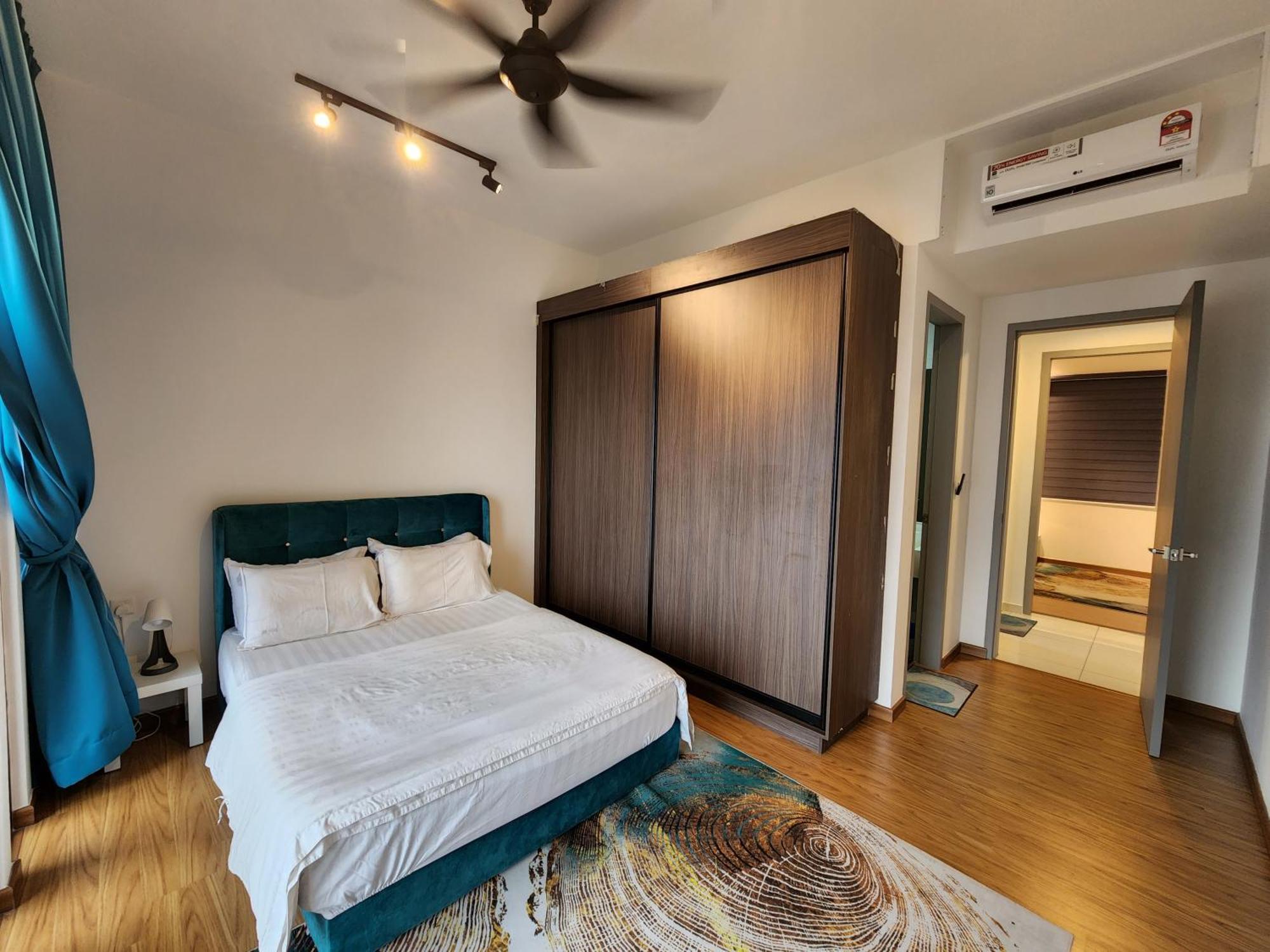 Beacon Executive Premium Suite George Town Exterior foto